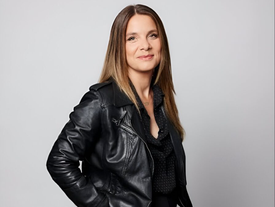 Amelie Rosique: Portrait d’une journaliste francaise specialisee en economie et societe Amelie Rosique