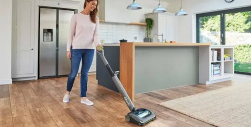 Pourquoi choisir un aspirateur robot pour parquet garantit un entretien sans effort