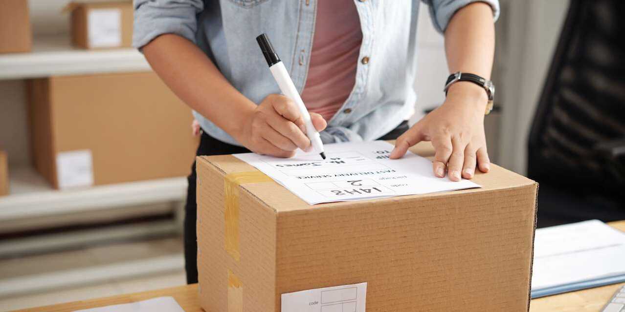 Colis internationaux : comment garder la main sur votre livraison, étape par étape