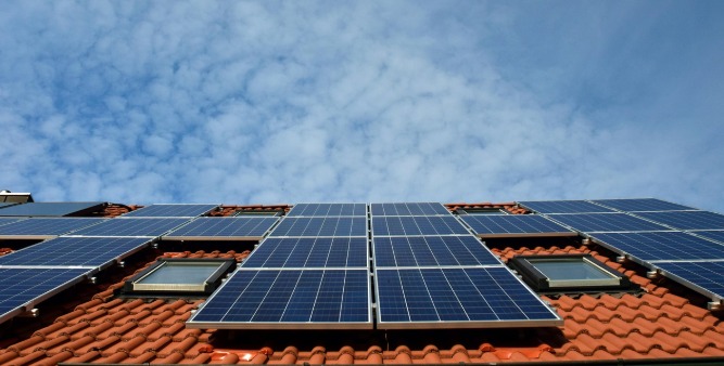 Libérez votre énergie avec un kit panneau solaire : la solution pour vos économies et votre autonomie