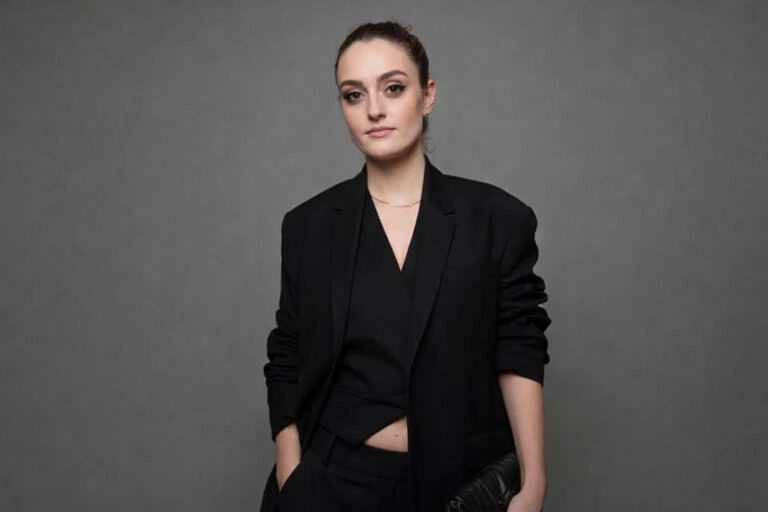 yasmine fraioli